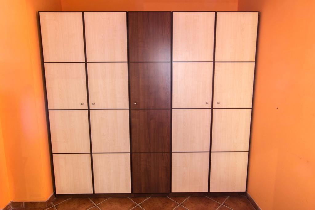 Red Apartment Вроцлав Стая снимка
