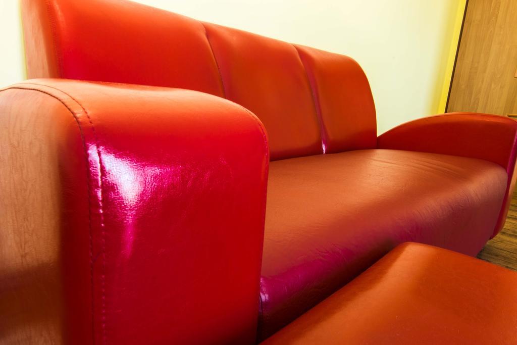 Red Apartment Вроцлав Стая снимка