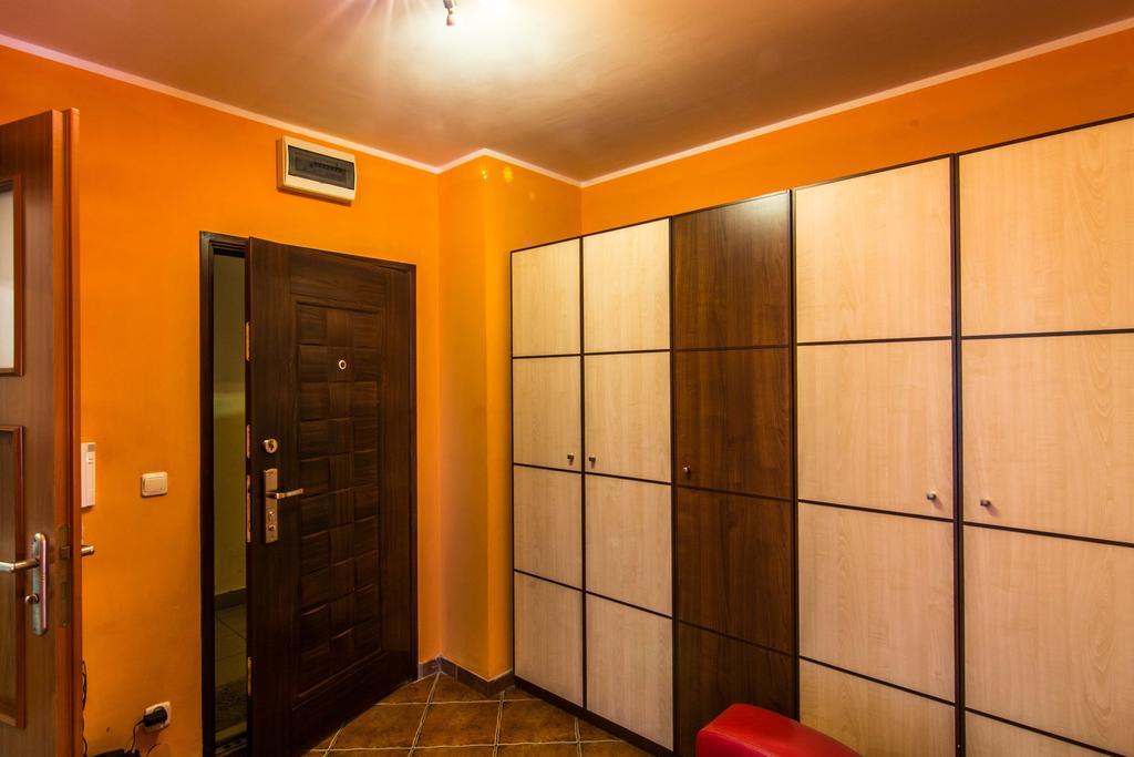 Red Apartment Вроцлав Стая снимка